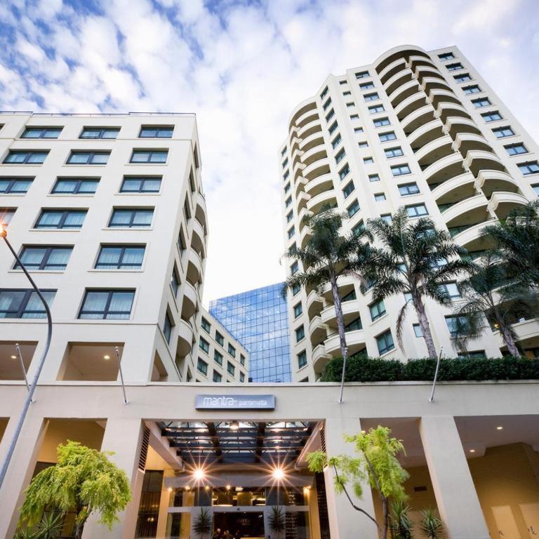 Parramatta Hotel Apartment シドニー エクステリア 写真