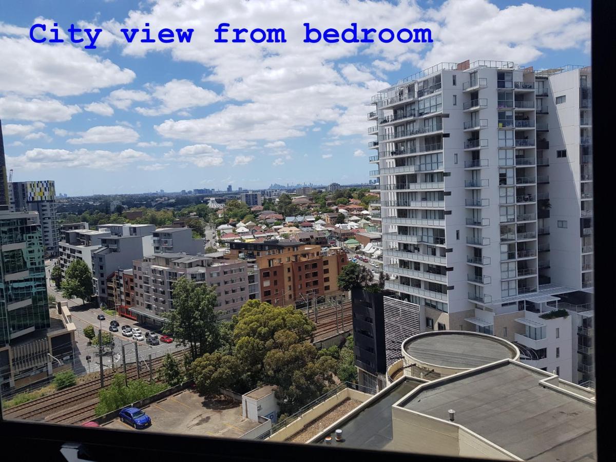Parramatta Hotel Apartment シドニー エクステリア 写真